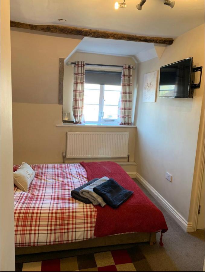 Studio Double. Own Bathroom, Shared Kitchen Bewdley Exteriér fotografie