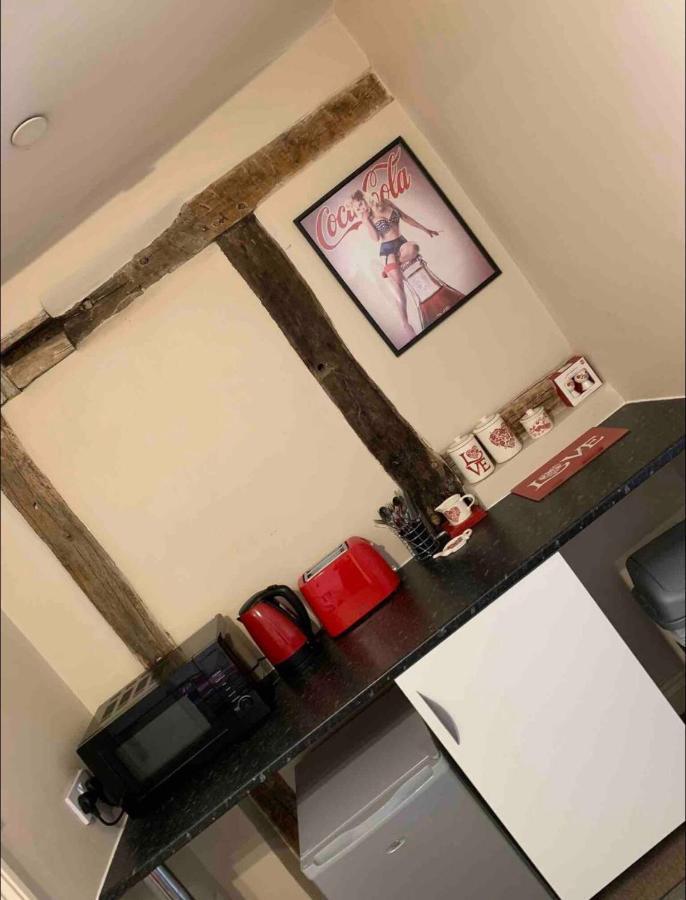 Studio Double. Own Bathroom, Shared Kitchen Bewdley Exteriér fotografie